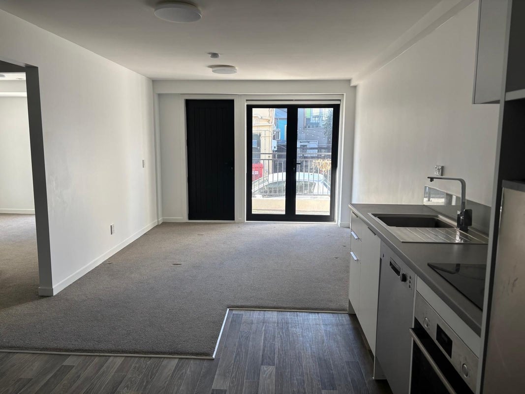 102/2 Colombo Street, Newtown, Wellington - Carousel 2