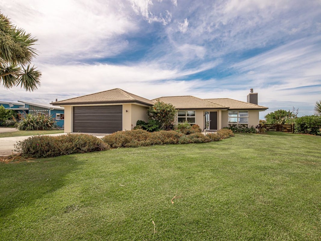 6 Elley Drive, Carters Beach, Westport - Carousel 2