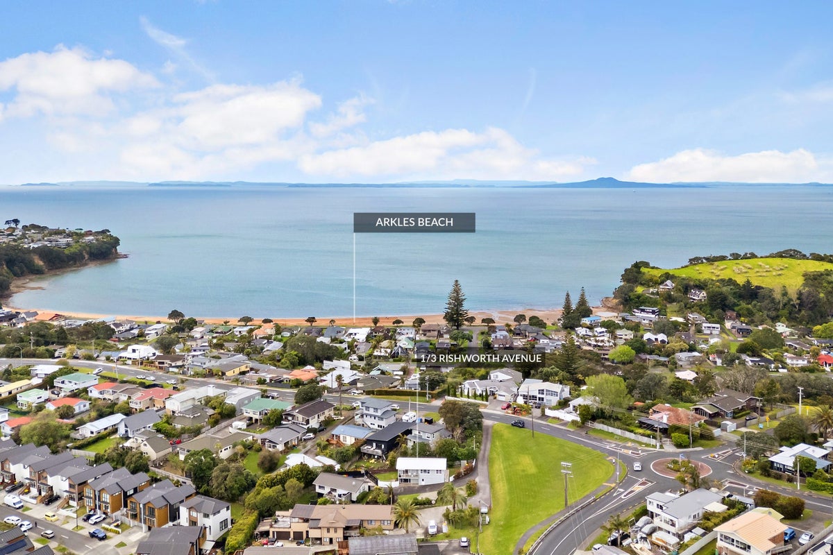 1/3 Rishworth Avenue, Stanmore Bay, Whangaparaoa - Carousel 31