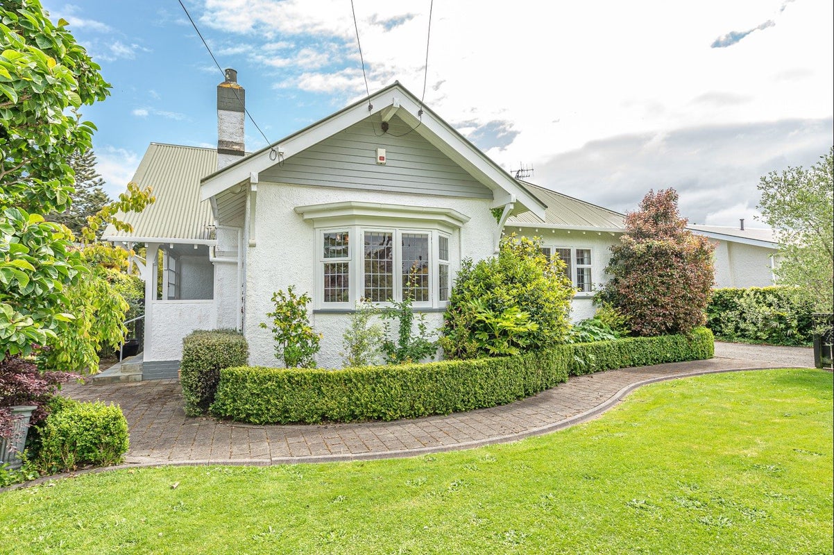 39 Brassey Road, Saint Johns Hill, Whanganui - Carousel 1