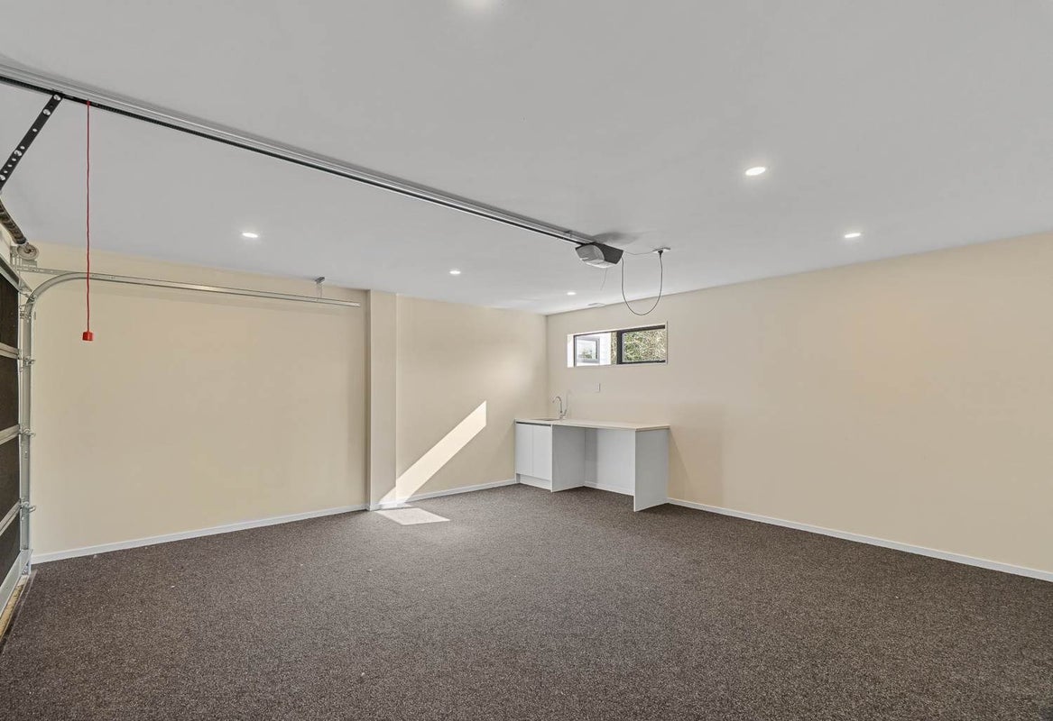 8B Deuxberry Avenue, Northcote, Auckland - Carousel 14