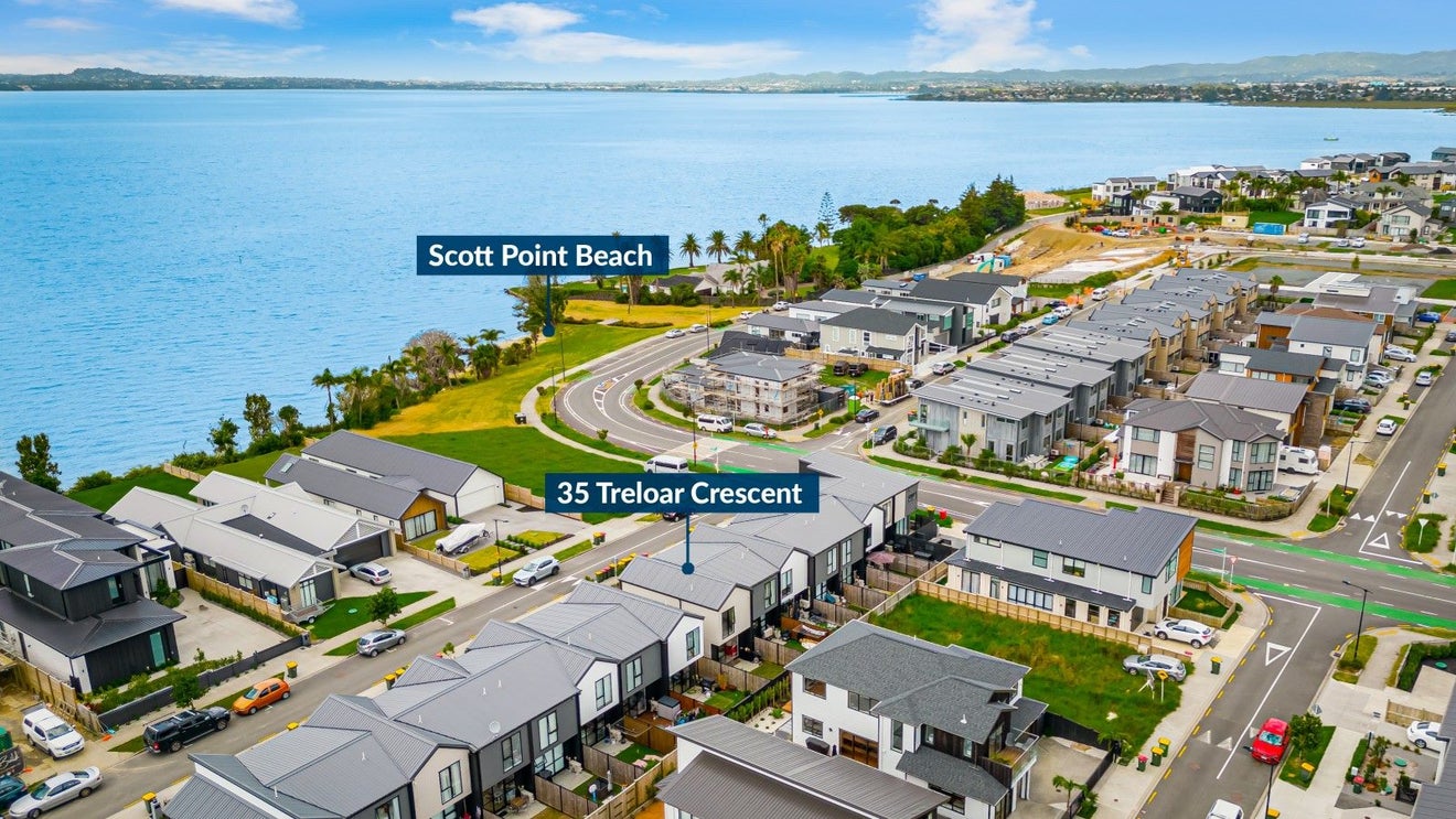 35 Treloar Crescent, Hobsonville, Auckland - Carousel 1