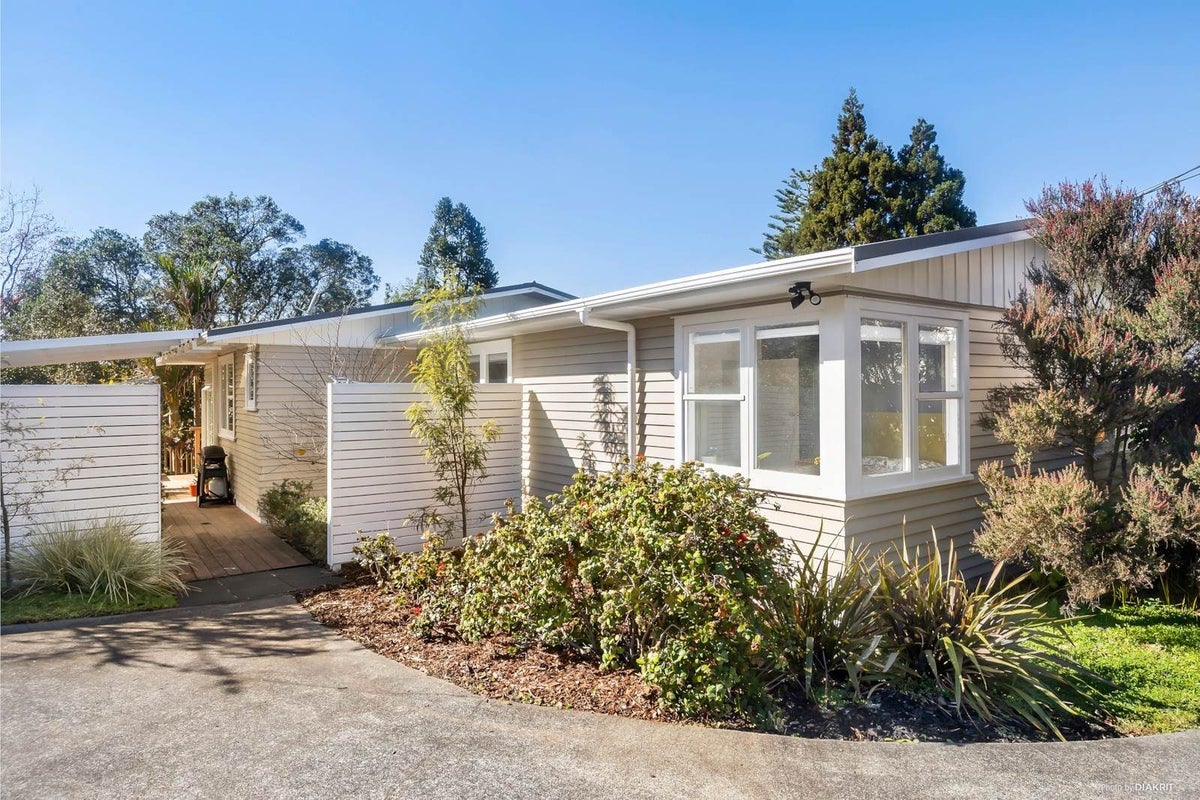 1/7A Woodvale Road, Glen Eden, Auckland - Carousel 1