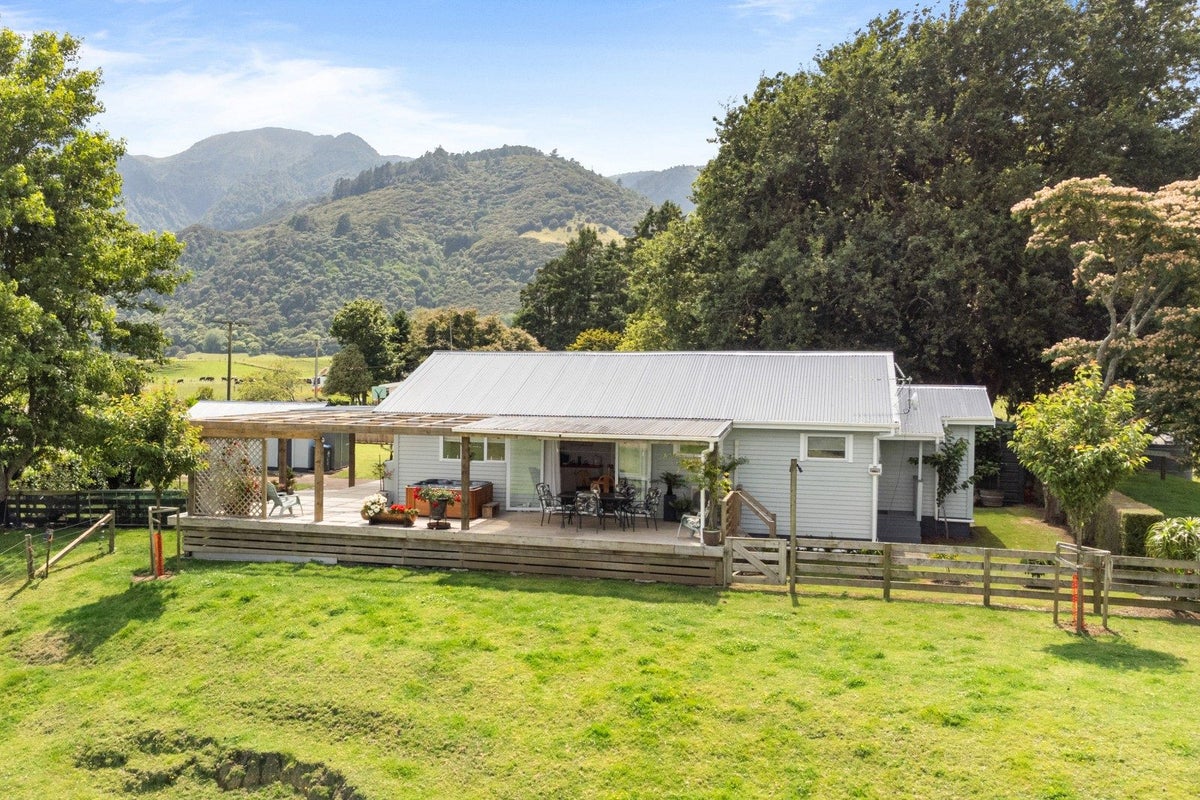 1816B Te Aroha-Gordon Road, Te Aroha - Carousel 1