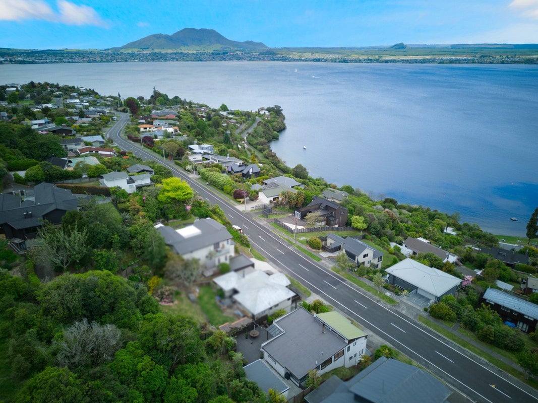 80 Wakeman Road, Acacia Bay, Taupo - Carousel 1