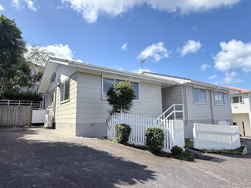 1/25 Regency Place, Sunnynook, Auckland - Carousel 1