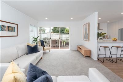 2/23 Tarnica Road, Northpark, Auckland - Carousel 2
