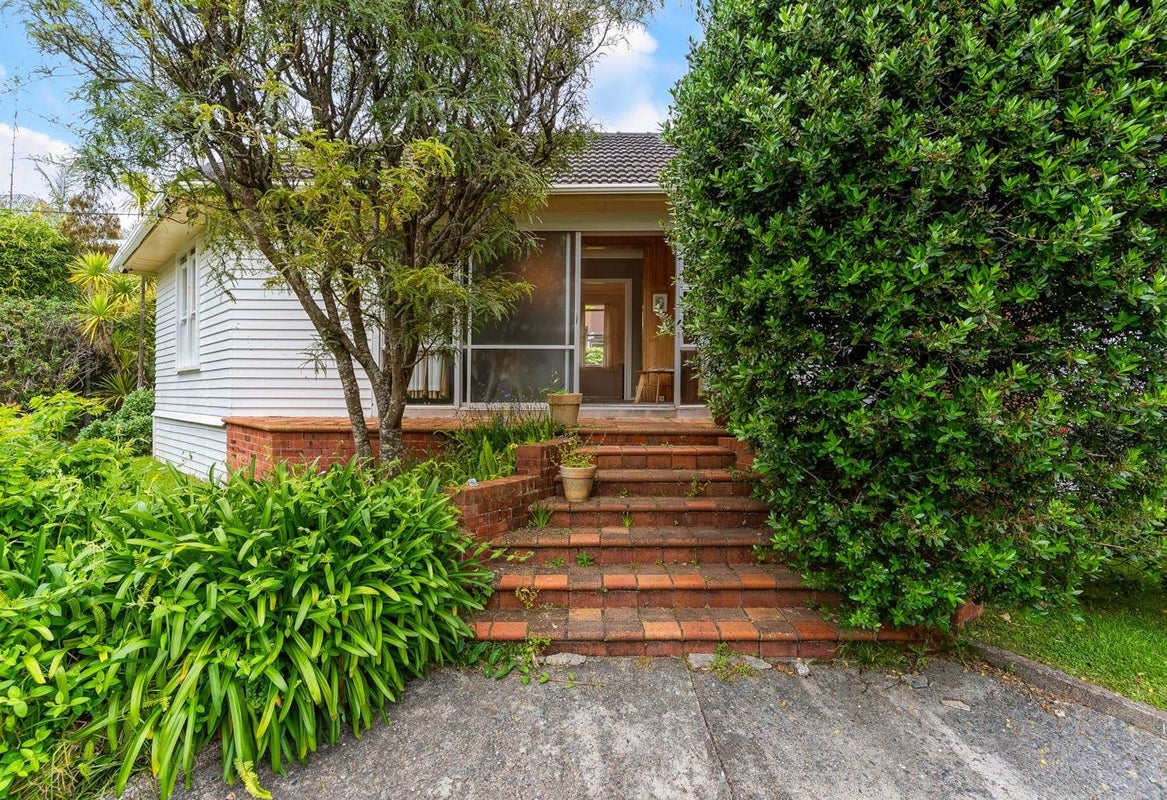 172 Beach Road, Campbells Bay, Auckland - Carousel 11
