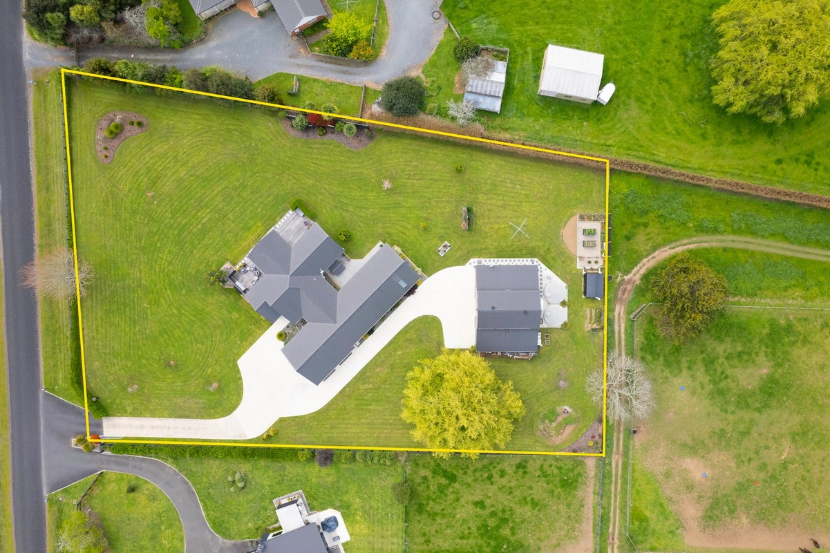 47 Fuchsia Lane, Tamahere, Hamilton - Carousel 2