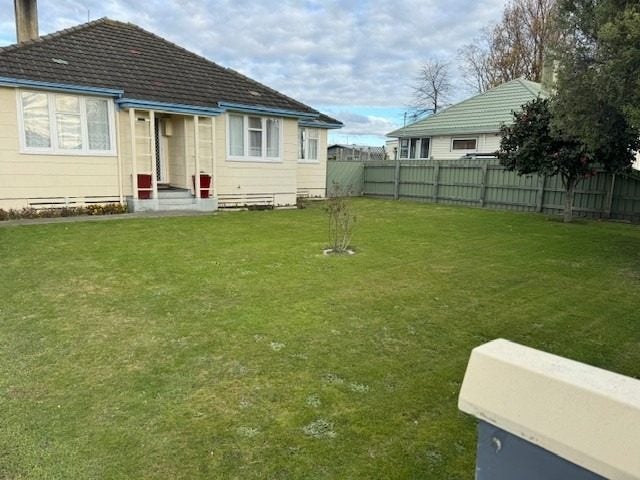 1203 Willowpark Road North, Mayfair, Hastings - Carousel 1
