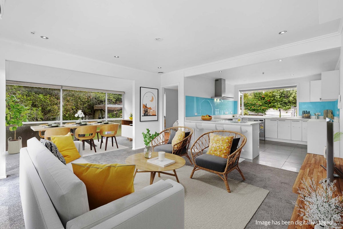 1 Hammond Avenue, Hatfields Beach, Orewa - Carousel 1