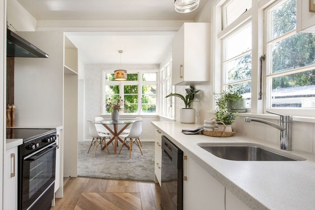 14 Scotston Avenue, St Albans, Christchurch - Carousel 2
