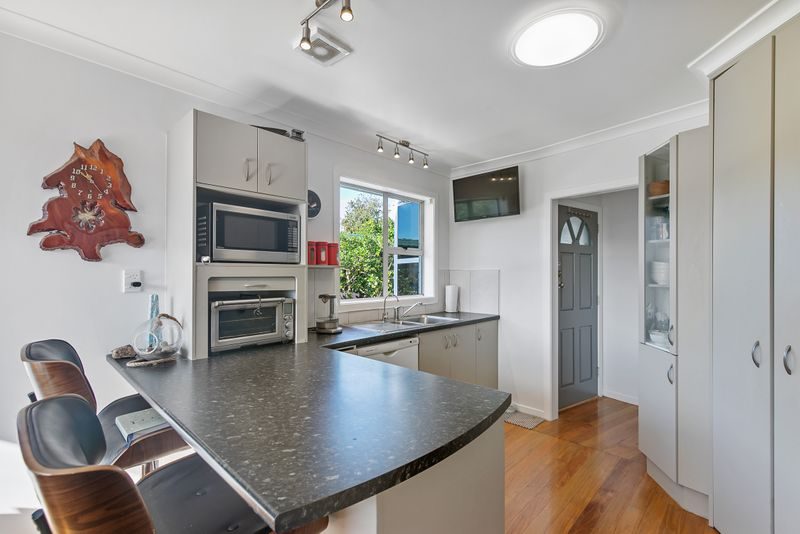 8 Juliet Avenue, Howick, Auckland - Carousel 2