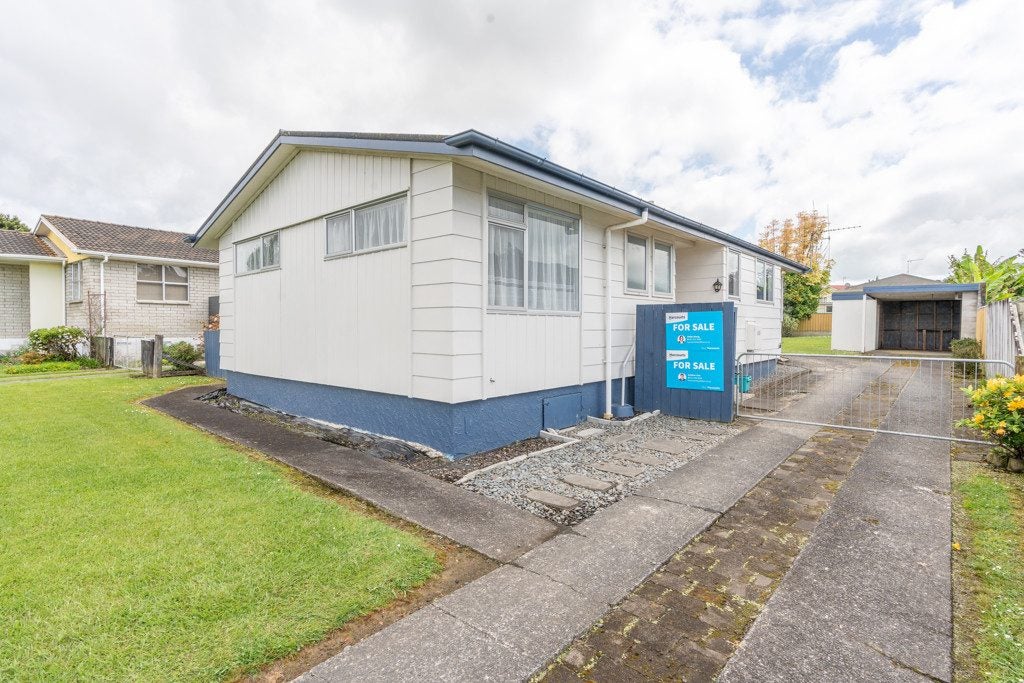 60 Snell Drive, Chartwell, Hamilton - Carousel 1