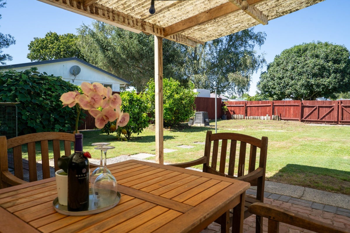 42 Southey Street, Leamington, Cambridge - Carousel 2