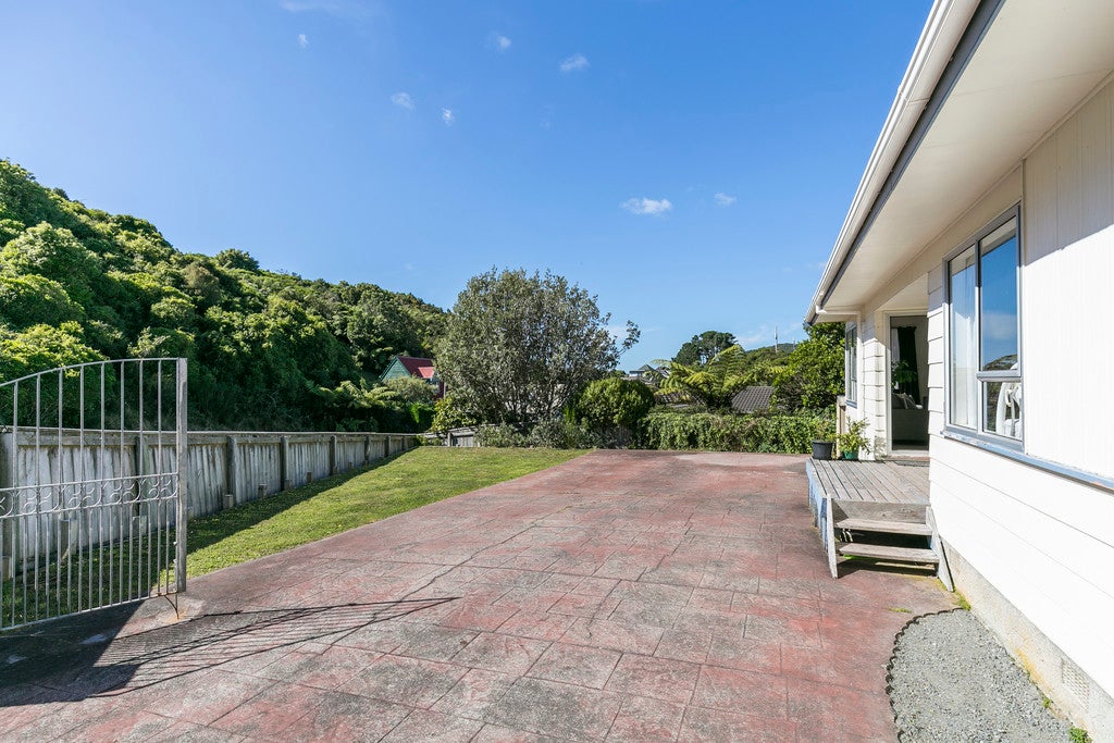 59 Montgomery Avenue, Karori, Wellington - Carousel 2