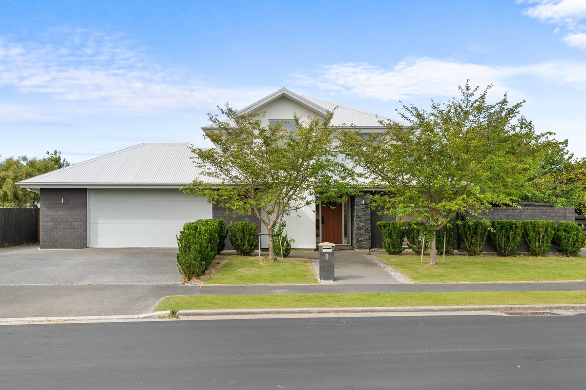 1 Canter Lane, Aidanfield, Christchurch - Carousel 1