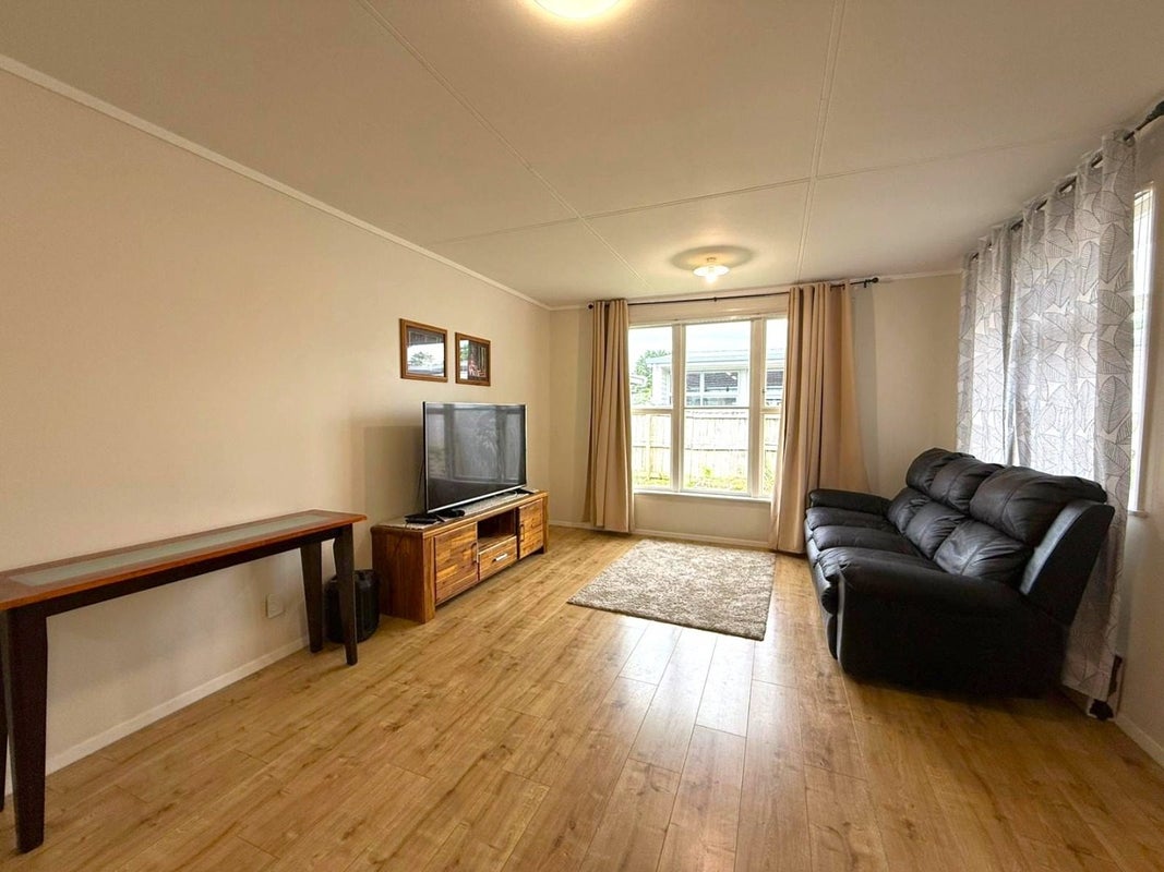 24C Bates Street, Papakura, Papakura - Carousel 2