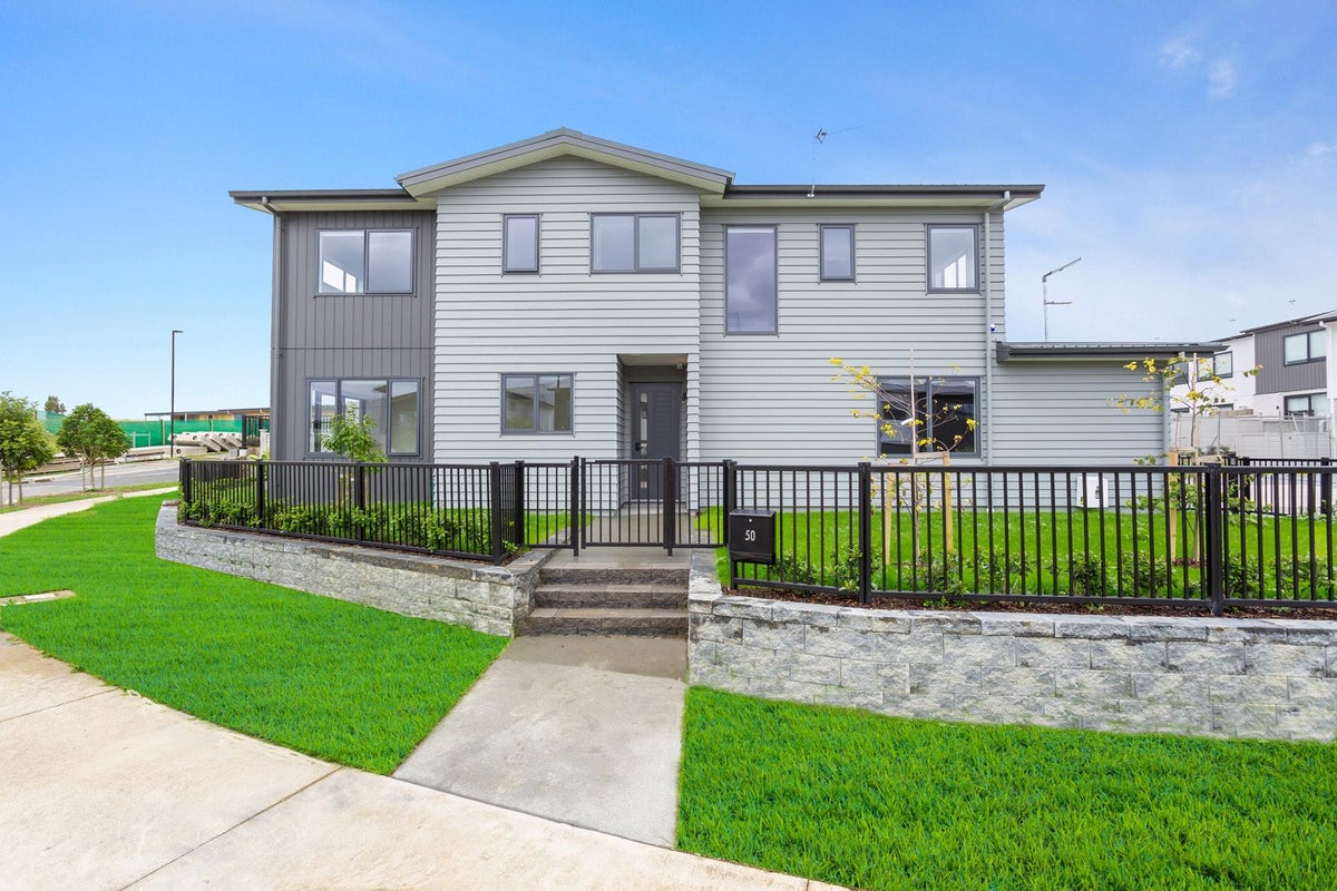 50 Katikati Drive, Manurewa, Auckland - Carousel 1