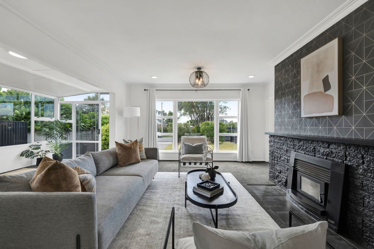458 Carrington Street, Upper Vogeltown, New Plymouth - Carousel 2