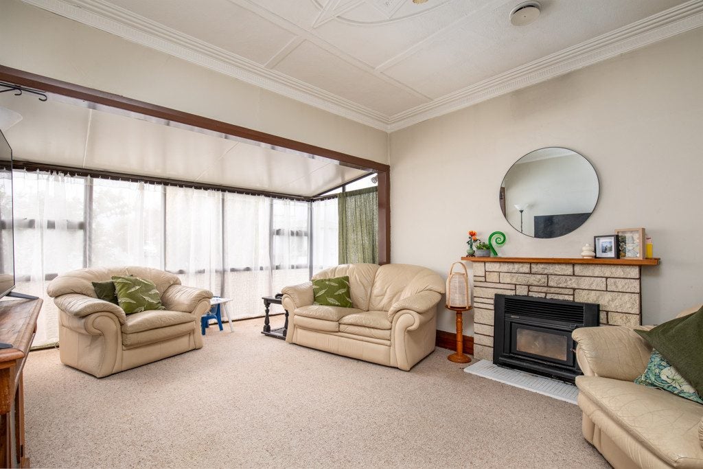 14 Forbes Street, Balaclava, Dunedin - Carousel 2