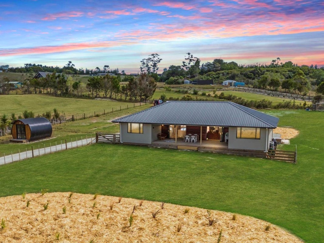32 Flax Grove, Kerikeri, Kerikeri - Carousel 1