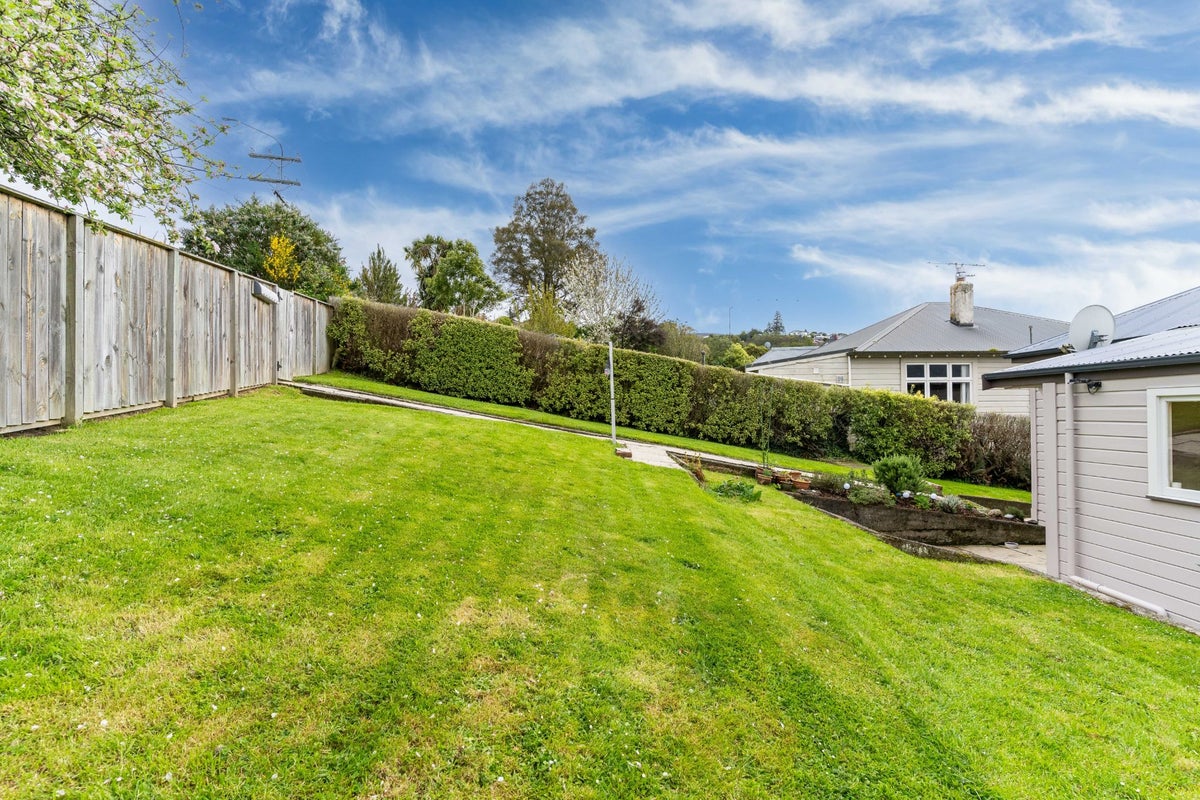 15 Glenross Street, Glenross, Dunedin - Carousel 22