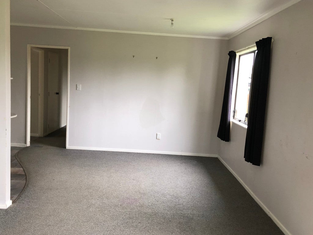 32A Odlin Crescent, Nawton, Hamilton - Carousel 1
