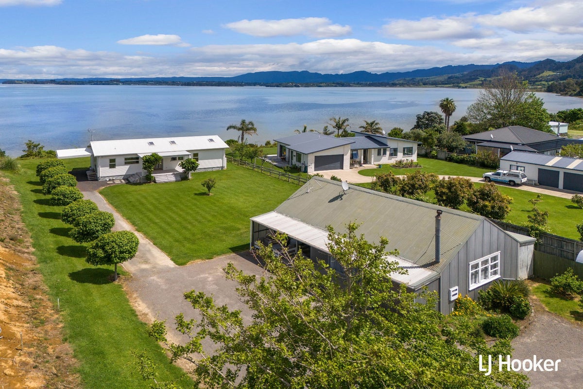 28 Sandleigh Drive, Athenree, Katikati - Carousel 1