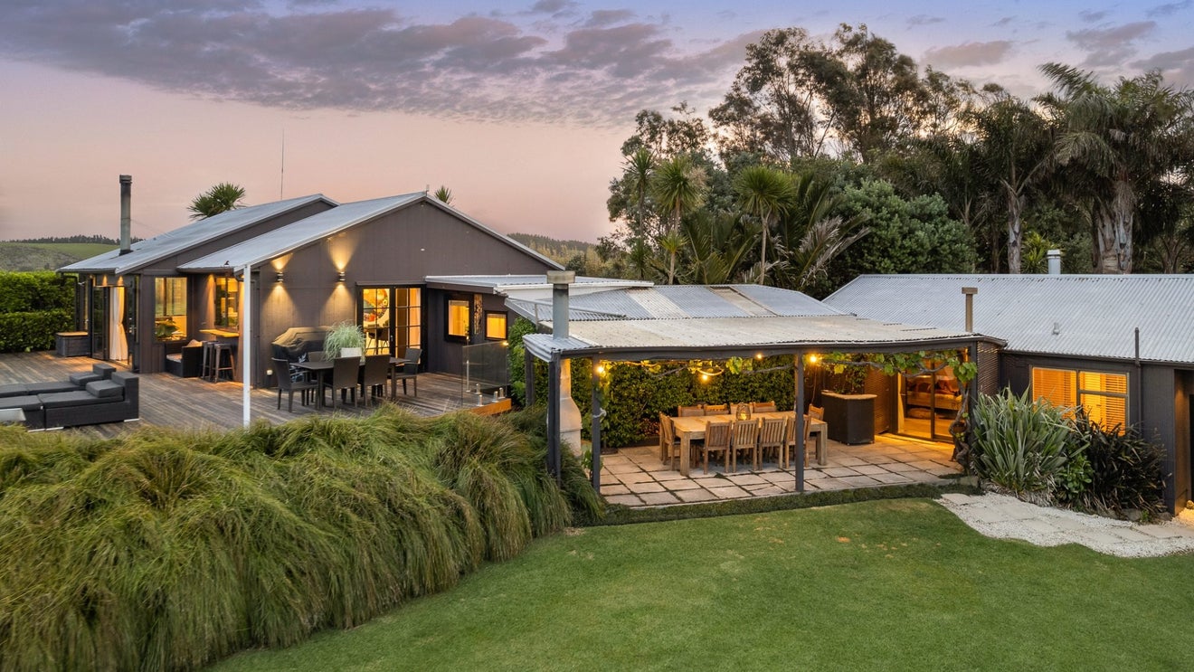 205 Fuller Rd, Helensville, Auckland - Carousel 1