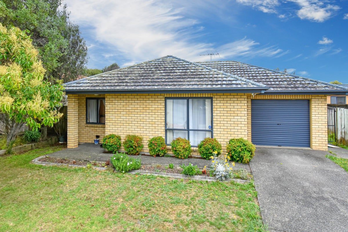 44 Waimahia Avenue, Weymouth, Auckland - Carousel 1