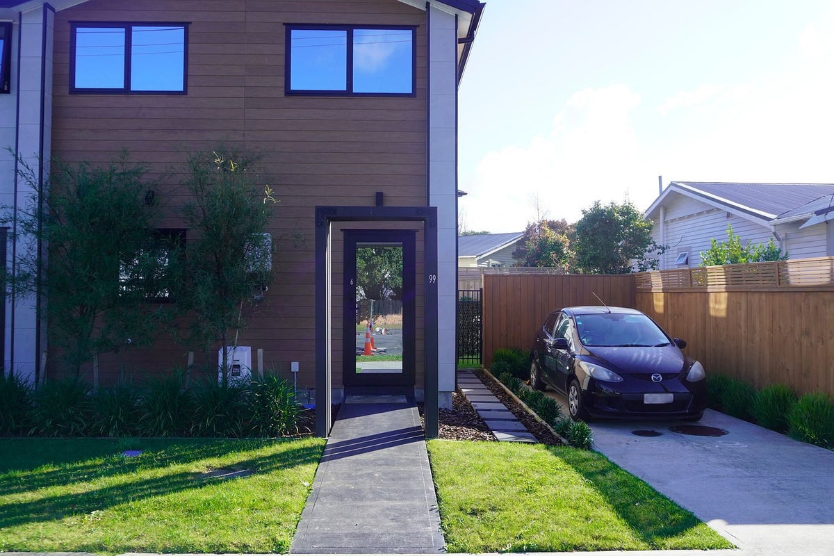 6/99 Waiwhetu Road, Waterloo, Lower Hutt - Carousel 1