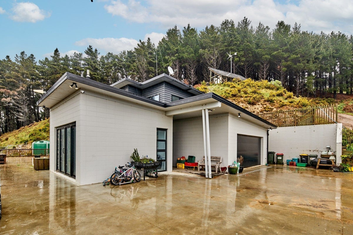 751 Makara Road, Makara, Wellington - Carousel 1