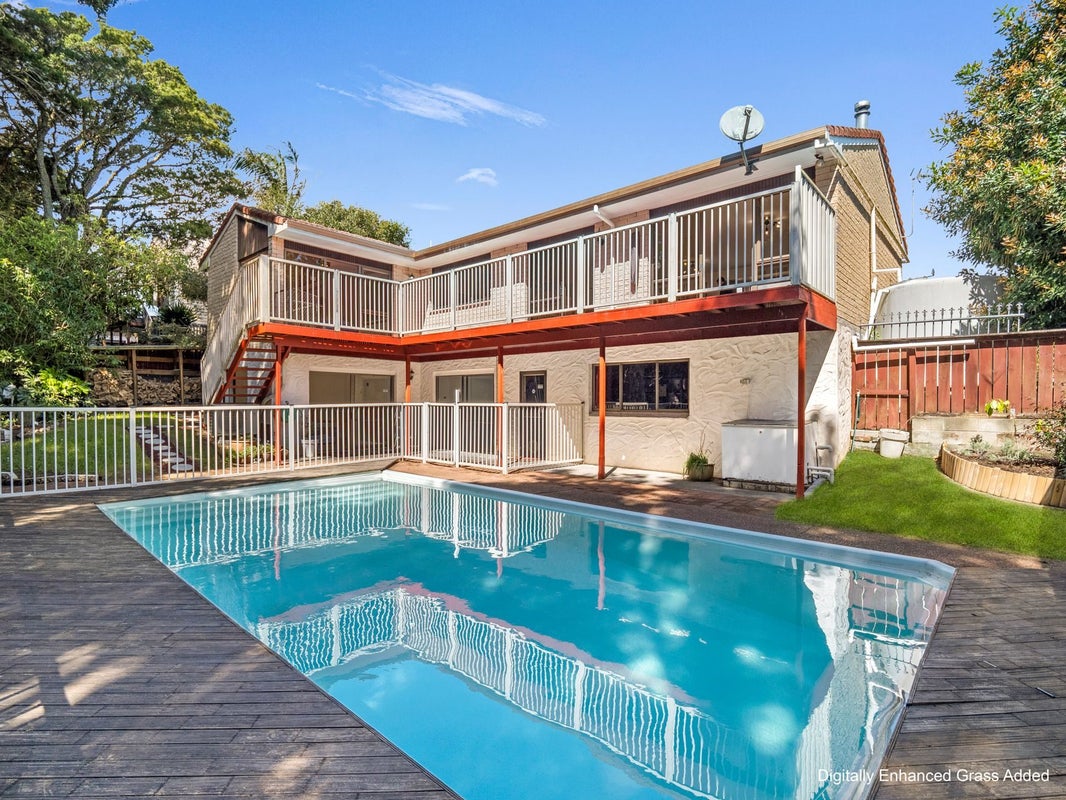 8 Deodar Place, Totara Heights, Auckland - Carousel 1