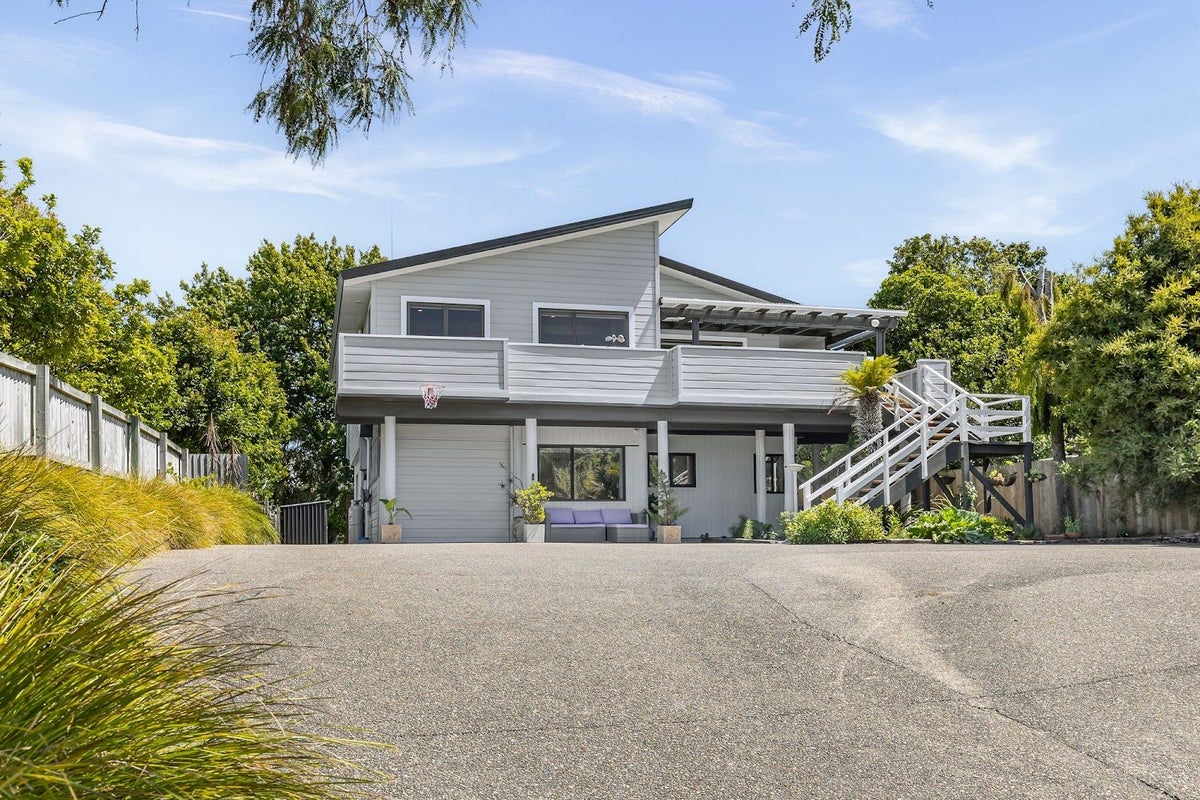 7 Iwa Street, Mapua - Carousel 2