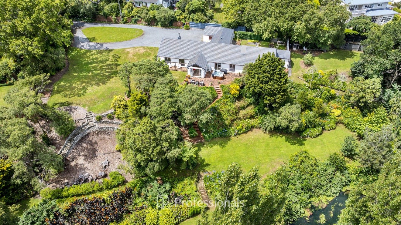 20 Barton Road, Heretaunga, Upper Hutt - Carousel 2