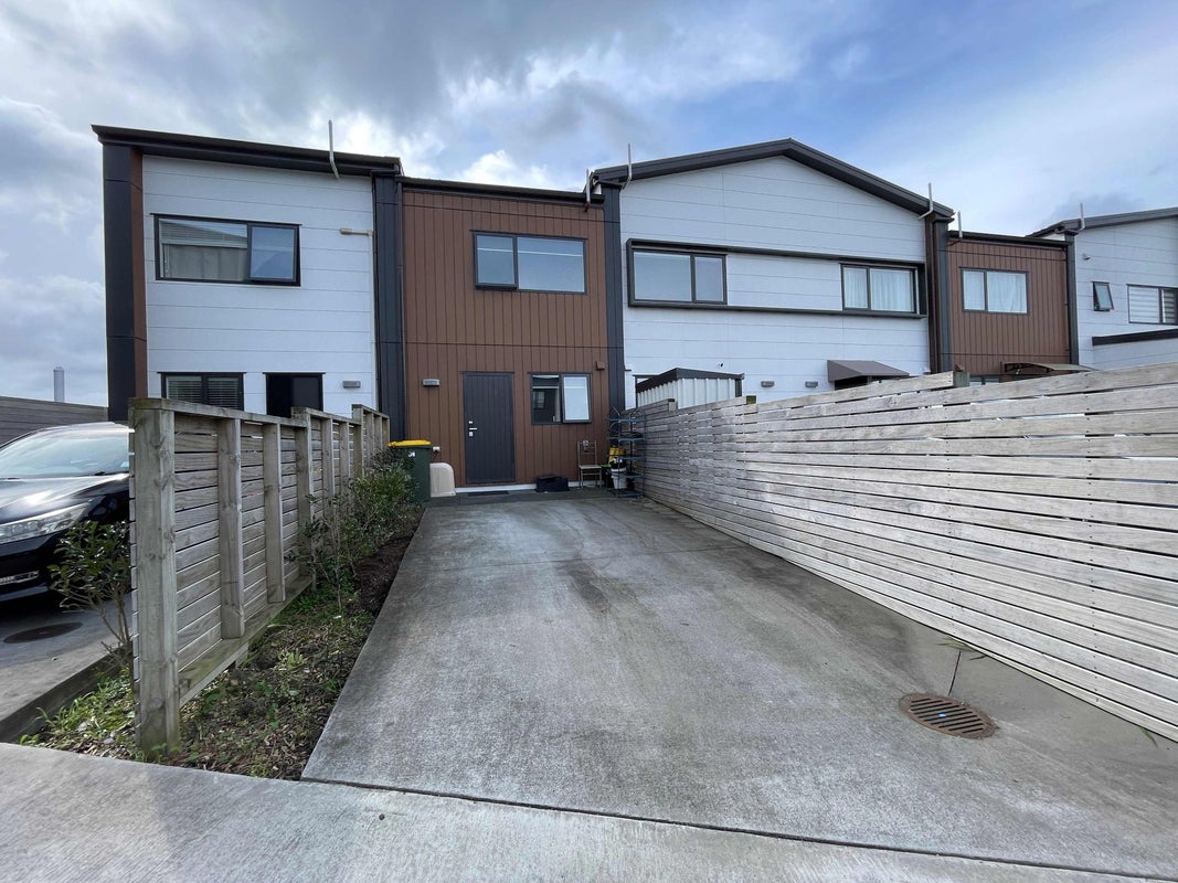 39 Sun Orchid Avenue, Wiri, Auckland - Carousel 1
