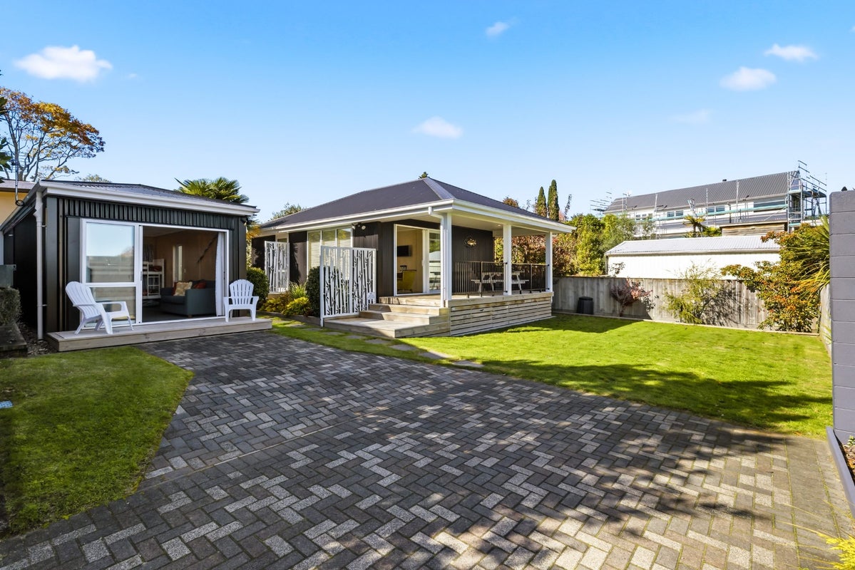 19 Awanui Street, Hilltop, Taupo - Carousel 2