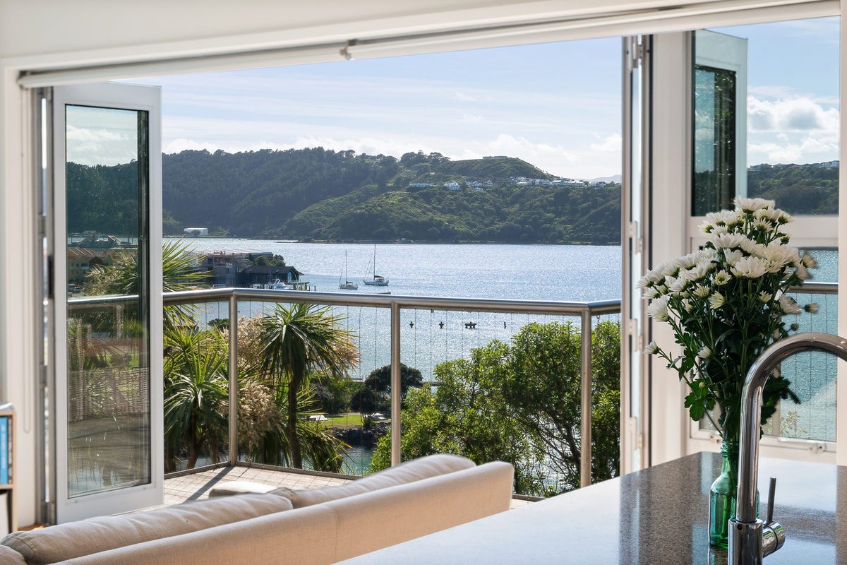 414A Evans Bay Parade, Hataitai, Wellington - Carousel 2