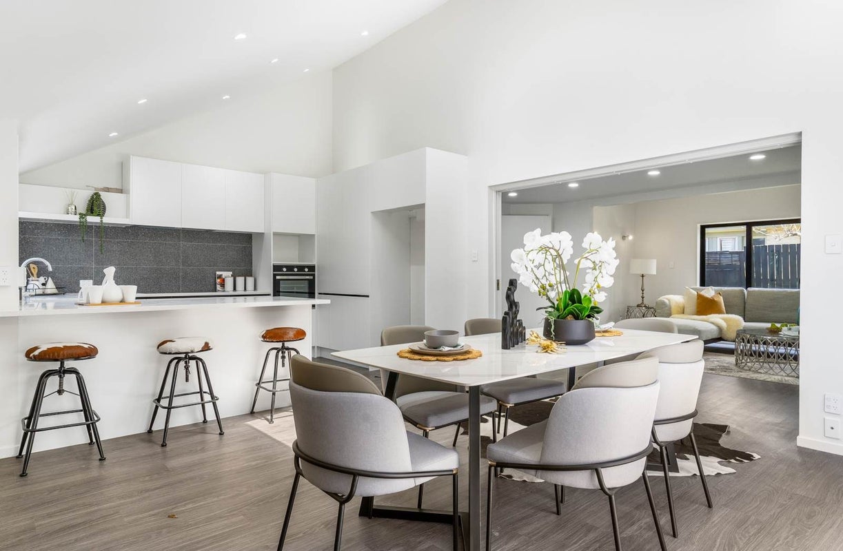 111A GLENMORE RD, Sunnyhills, Auckland - Carousel 1