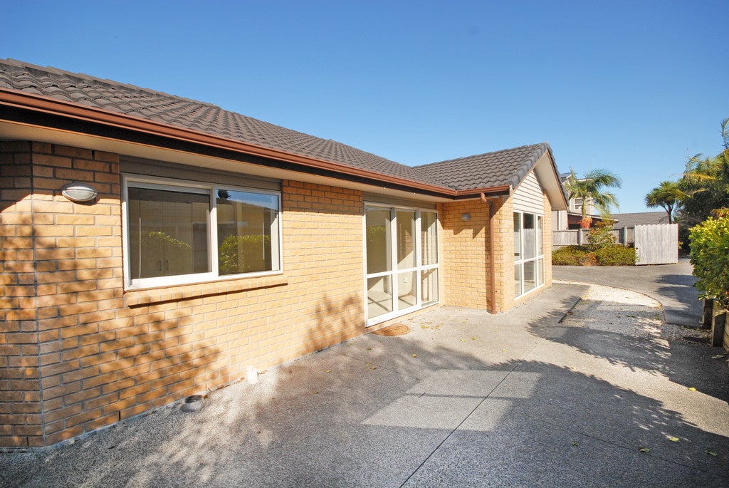 27 Northbrook Close, Greenhithe, Auckland - Carousel 2