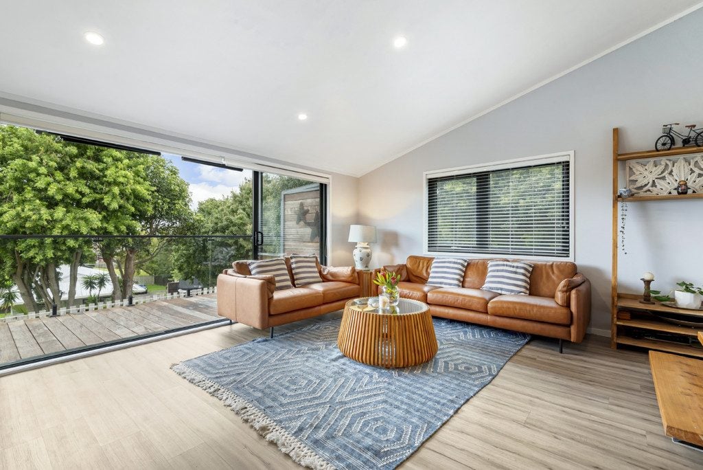 30 Bay Vista Drive, Red Beach, Whangaparaoa - Carousel 2