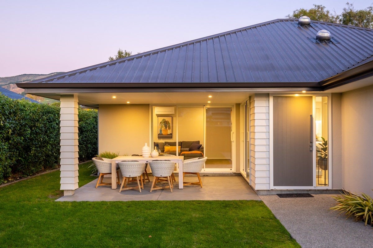 27A Collins Road, Richmond - Carousel 20