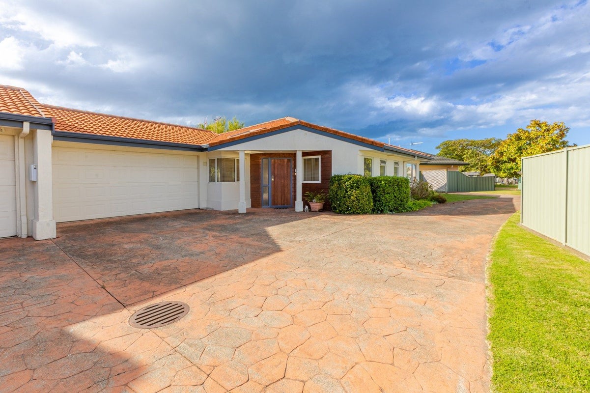 11A Cheval Place, Taradale, Napier - Carousel 1