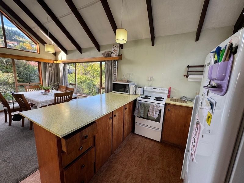 14 Arawata Terrace, Fernhill, Queenstown - Carousel 2