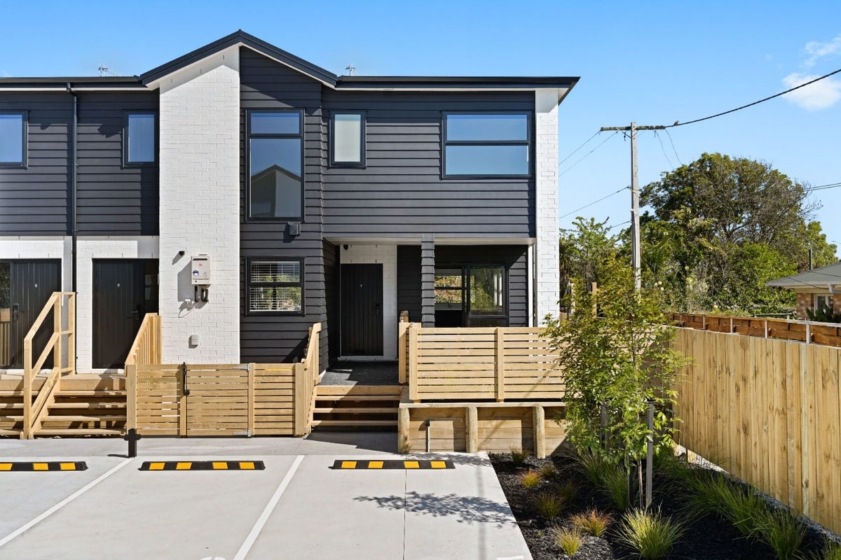 8 Ngaere Avenue, Chartwell, Hamilton - Carousel 2