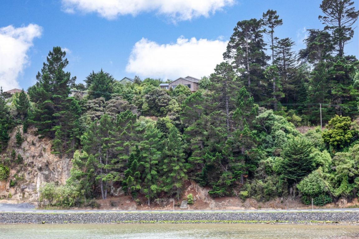 28 Oxley Crescent, Broad Bay, Dunedin - Carousel 1