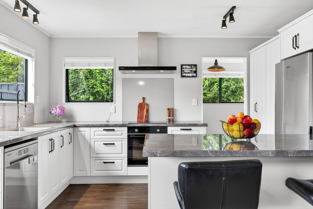 804A Lyell Street, Akina, Hastings - Carousel 2