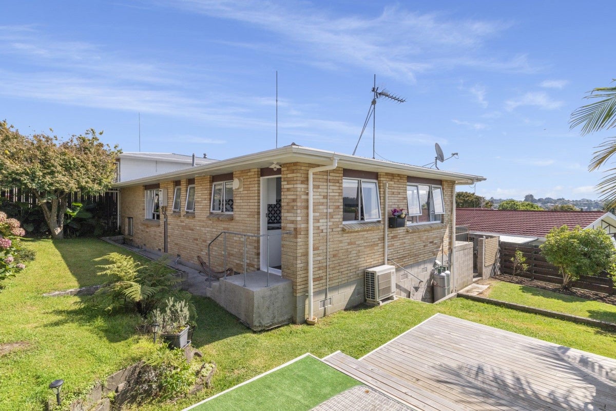 3B David Street, Judea, Tauranga - Carousel 1