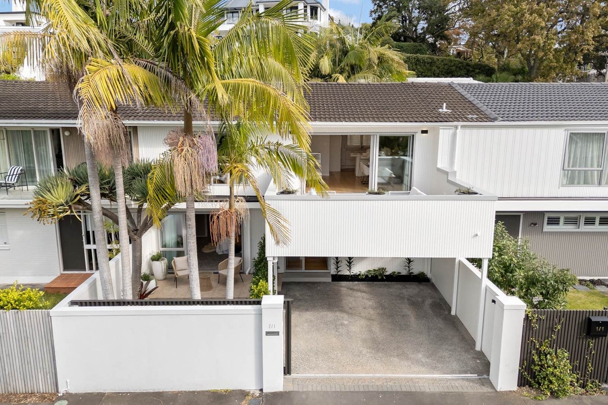 2/1 Taranaki Road, Kohimarama, Auckland - Carousel 1